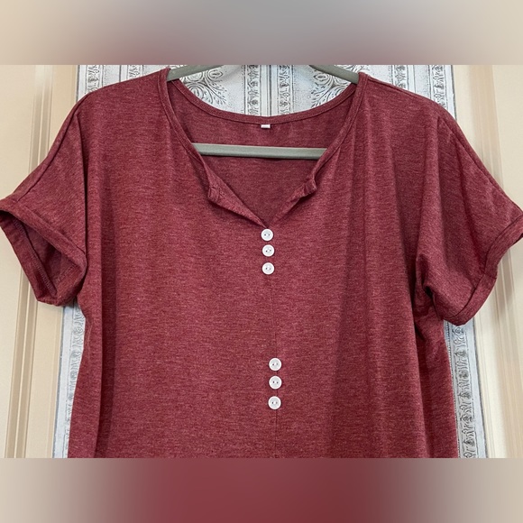 NWT Women’s Sz-M Super Lightweight Top w/9 Cute Faux Buttons, Everyday Casual - Picture 2 of 10